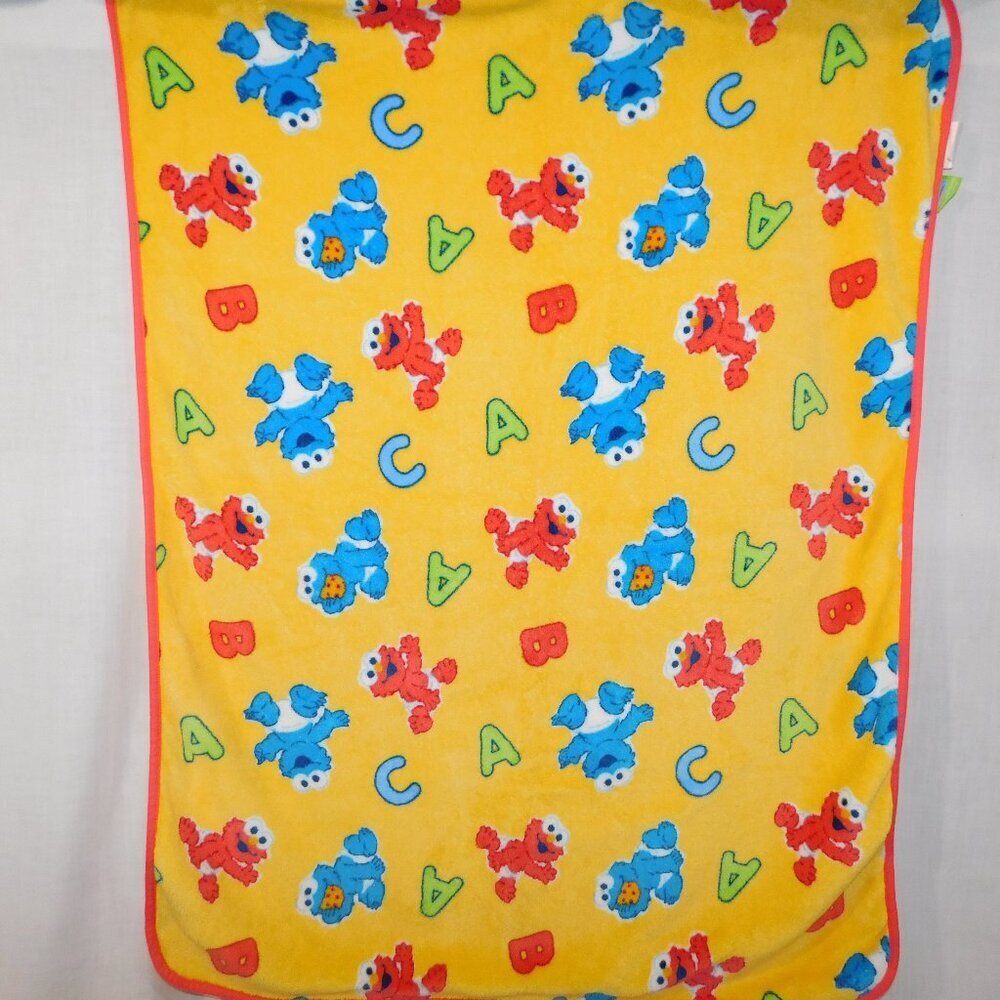 2009 Baby Elmo Cookie Monster Sesame Street Beginnings Fleece Blanket 29" x 38"